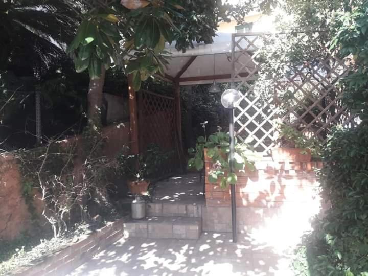 Monolocale In Tipica Casa Ligure Lägenhet Genua Exteriör bild